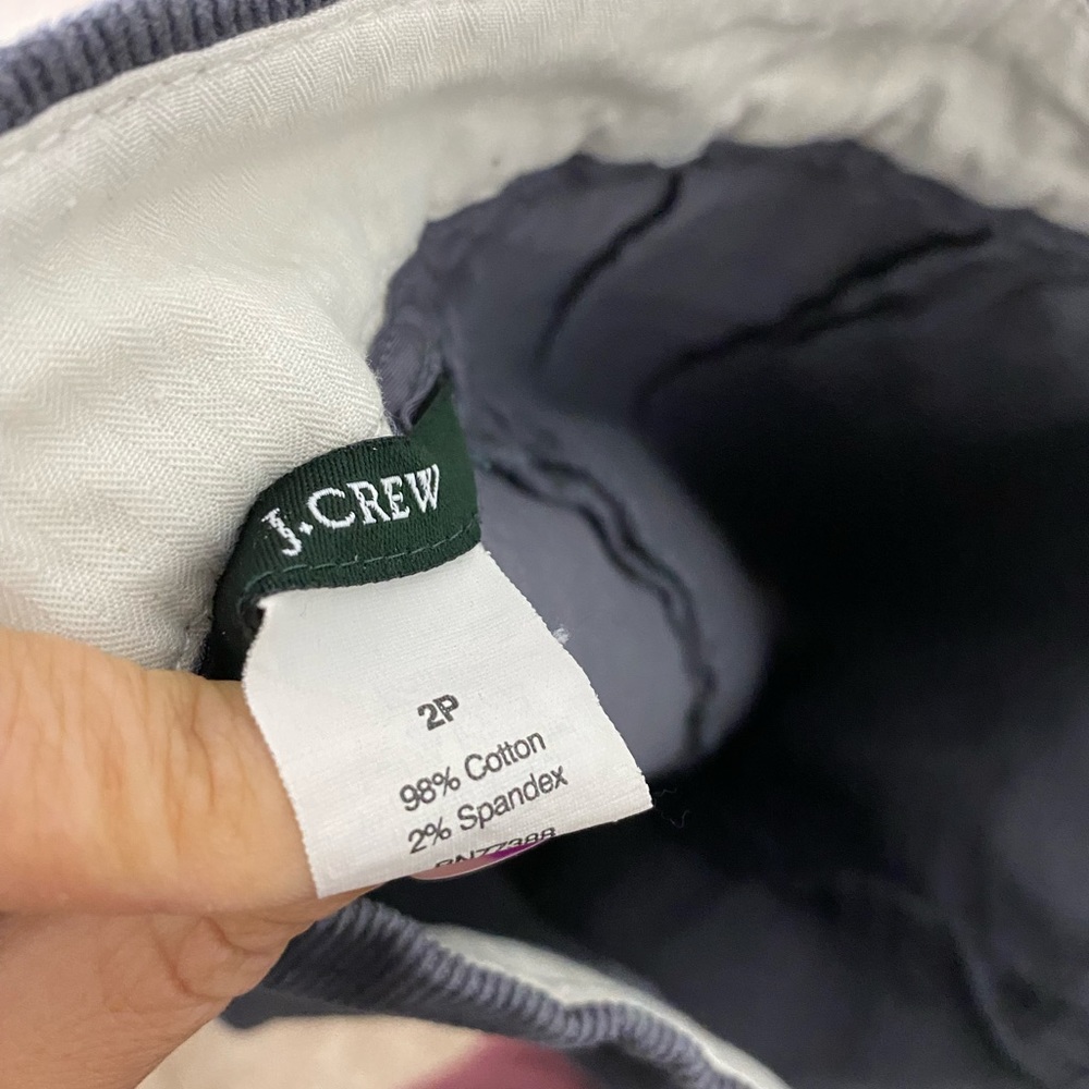 J. Crew grey cord mini skirt front zip and slit in back bottom of skirt size 2P - Picture 2 of 5